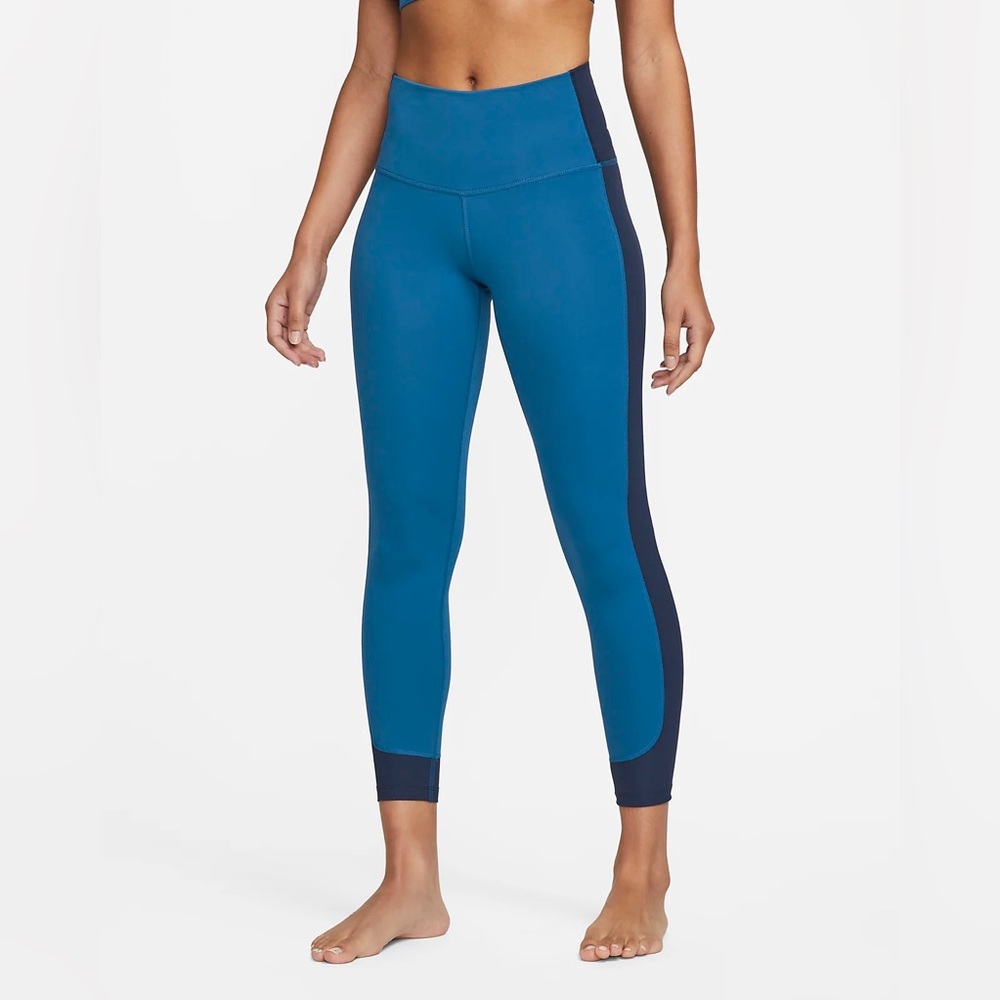 Nike Yoga Women's High-Waisted 7/8 Ribbed-Panel Leggings